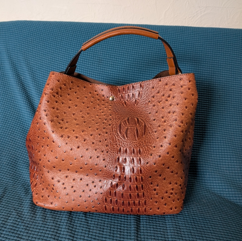 Versona Brown Shoulder Bag with Textured Leather and Slouchy Hobo Shape